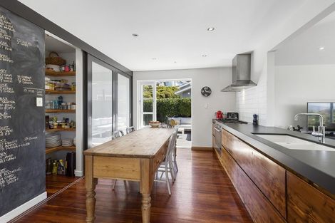 Photo of property in 18 Kapekape Place, Pukerua Bay, 5026