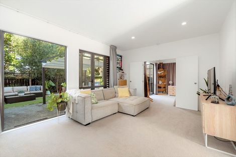 Photo of property in 12/11 The Avenue, Albany, Auckland, 0632