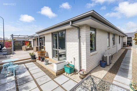 Photo of property in 9 Keeper Close, Woodend, 7610