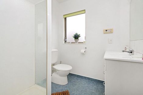 Photo of property in 12 Cambridge Street, Tawa, Wellington, 5028