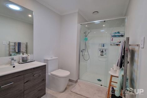 Photo of property in 2 Wai Place, Westgate, Auckland, 0614