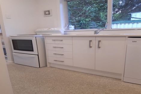 Photo of property in 3d Peckham Grove, Tawa, Wellington, 5028