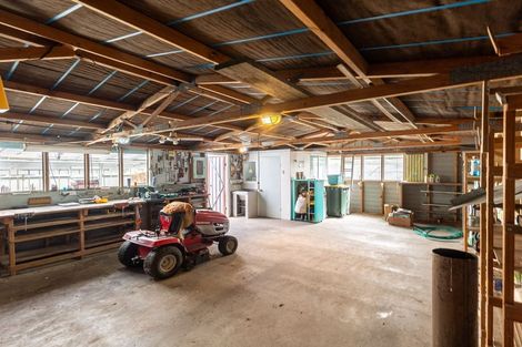 Photo of property in 218 Hokio Beach Road, Levin, 5571