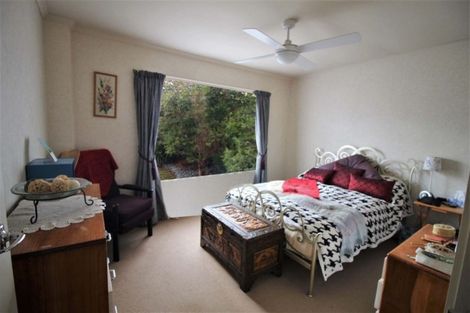 Photo of property in 32 Kowhai Street, Hamilton Lake, Hamilton, 3204