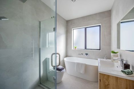 Photo of property in 30 Paihere Street, Huapai, Kumeu, 0810