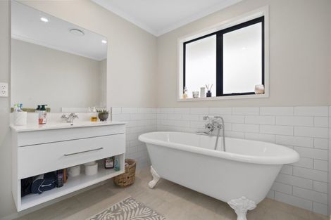 Photo of property in 71 Tynan Street, Te Puke, 3119