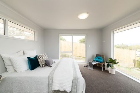 Photo of property in 18b Galea Grove, Kelvin Grove, Palmerston North, 4414