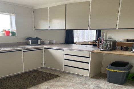 Photo of property in 18a Chetwode Grove, Newlands, Wellington, 6037