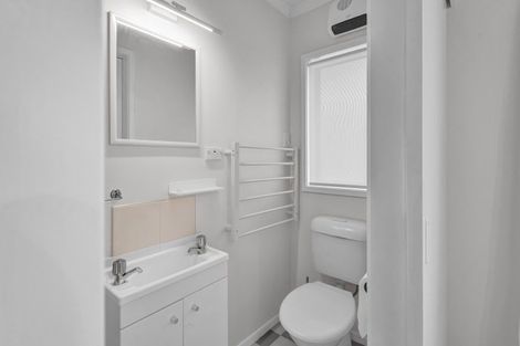 Photo of property in 33 Nikau Street, Inglewood, 4330