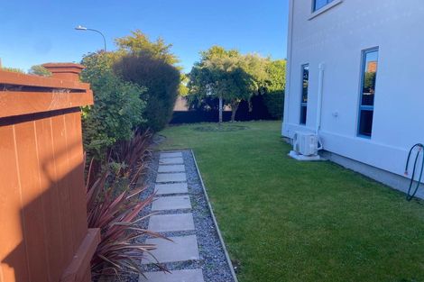 Photo of property in 2 Breton Close, Northwood, Christchurch, 8051