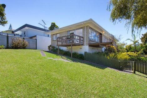 Photo of property in 2/45 Knightsbridge Drive, Forrest Hill, Auckland, 0620