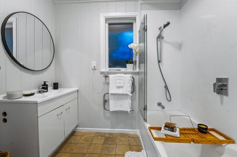 Photo of property in 82 Methuen Road, New Windsor, Auckland, 0600