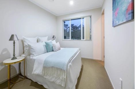 Photo of property in 72 Bur Oak Terrace, Schnapper Rock, Auckland, 0632