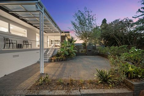 Photo of property in 6 Youngs Road, Papakura, 2110