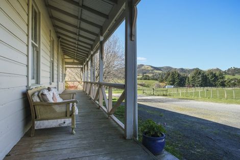 Photo of property in 3345 Weber Road, Weber, Dannevirke, 4970