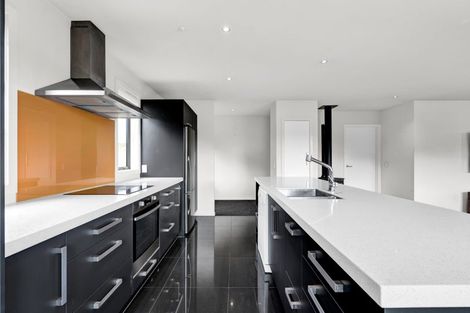 Photo of property in 13a Heta Road, Highlands Park, New Plymouth, 4312