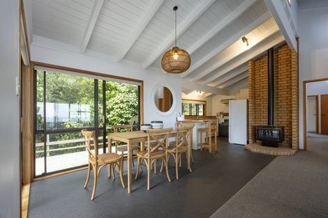 Photo of property in 109 Seaview Road, Piha, 0772