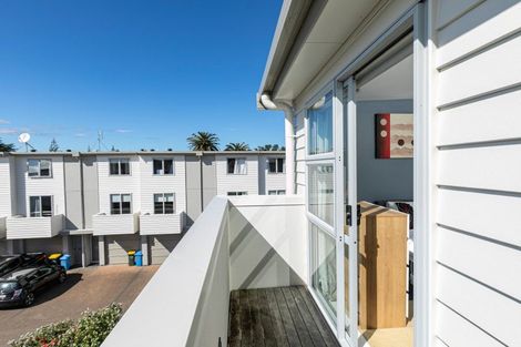 Photo of property in 14/3 Riverside Road, Orewa, 0931
