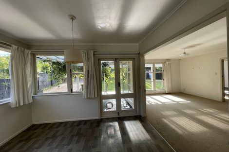 Photo of property in 68 Lake Road, Northcote, Auckland, 0627
