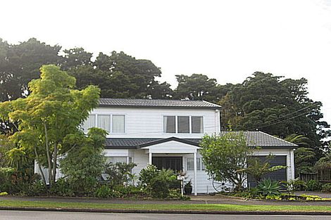 Photo of property in 1/27 Hill Road, Hillpark, Auckland, 2102