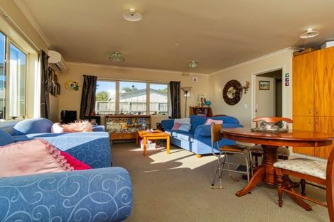 Photo of property in 35 Clifton Road, Haumoana, 4102