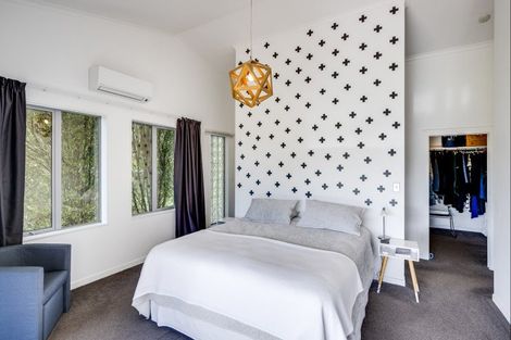 Photo of property in 30 Waipuka Road, Waimarama, Havelock North, 4294