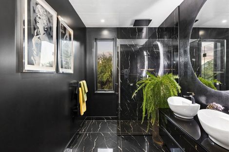 Photo of property in 7 Diamond Lane, Wanaka, 9305