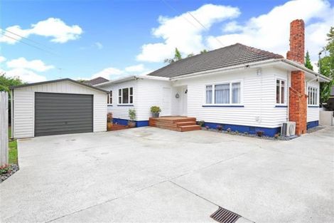 Photo of property in 19 Clevedon Road, Papakura, 2110