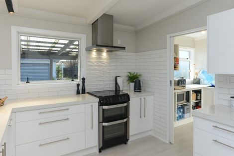 Photo of property in 8 Bristol Street, Tamatea, Napier, 4112