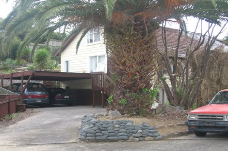 Photo of property in 2/42 Peach Road, Glenfield, Auckland, 0629