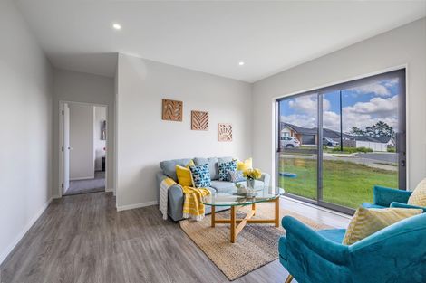 Photo of property in 18 Jeroboam Loop, Kumeu, 0810