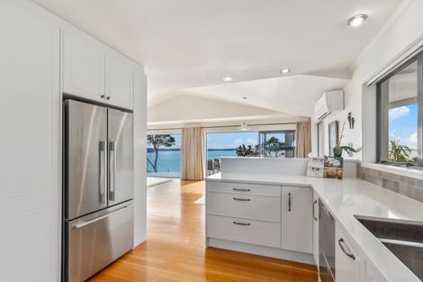 Photo of property in 30 Cliff Road, Torbay, Auckland, 0630