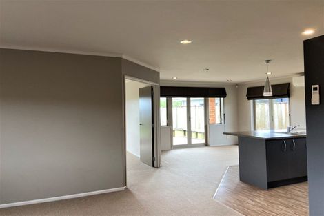 Photo of property in 4 Montrose Place, Highlands Park, New Plymouth, 4312