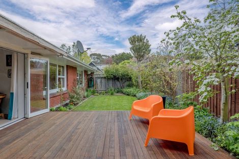 Photo of property in 2/15 Knowles Street, St Albans, Christchurch, 8052