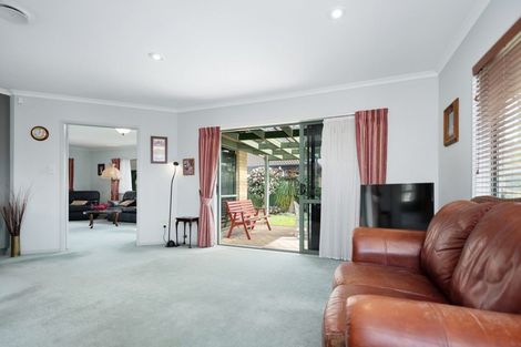 Photo of property in 10 Madeira Close, Papamoa Beach, Papamoa, 3118