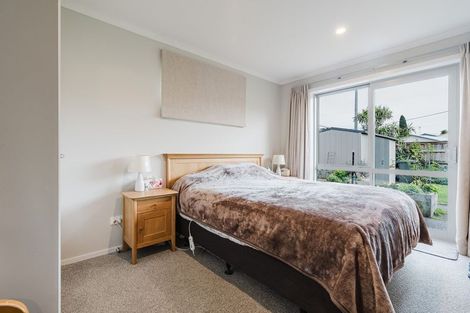 Photo of property in 135 Forest Lake Road, Forest Lake, Hamilton, 3200