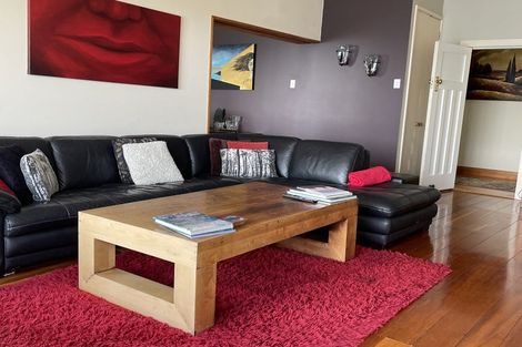 Photo of property in 17 Palliser Road, Roseneath, Wellington, 6011