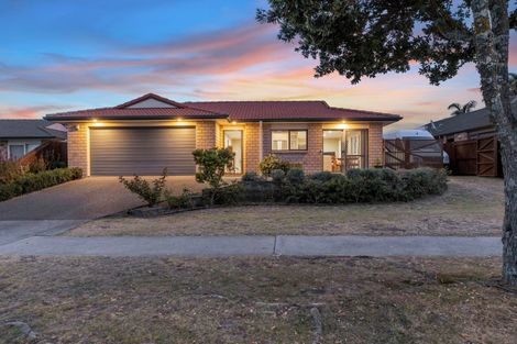 Photo of property in 104 Wairakei Avenue, Papamoa Beach, Papamoa, 3118