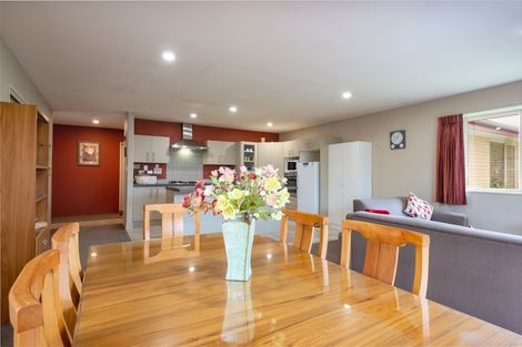 Photo of property in 132 Rothesay Road, Parklands, Christchurch, 8083