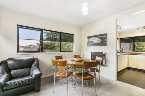 Photo of property in 20 Sandiacre Way, Browns Bay, Auckland, 0630