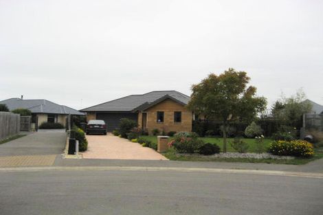 Photo of property in 7 Peel Close, Rolleston, 7614