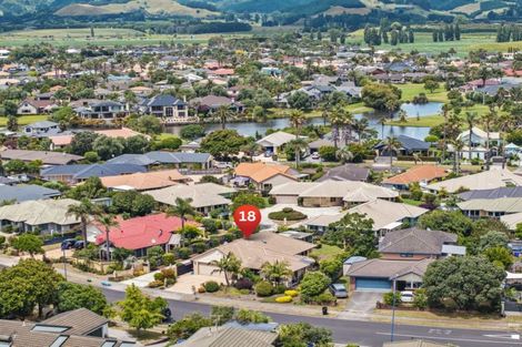 Photo of property in 18 Santa Monica Drive, Papamoa Beach, Papamoa, 3118