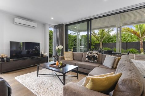 Photo of property in 1a Maleme Avenue, Belmont, Auckland, 0622