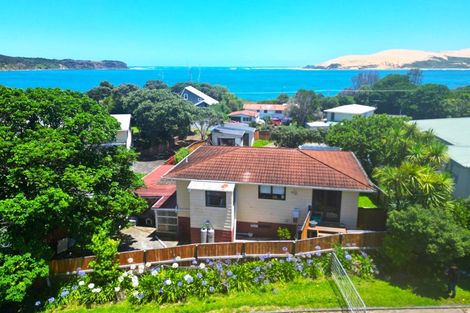 Photo of property in 10 Waianga Place, Omapere, Kaikohe, 0473