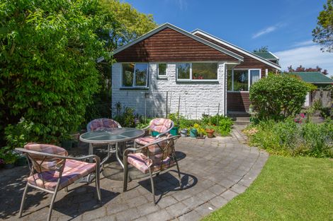 Photo of property in 17 Rountree Street, Upper Riccarton, Christchurch, 8041