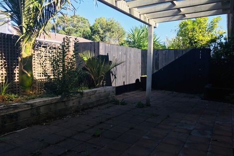 Photo of property in 2/152 Manuka Road, Bayview, Auckland, 0629