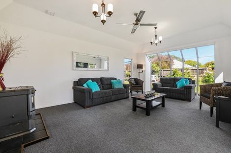 Photo of property in 70 Regency Crescent, Redwood, Christchurch, 8051