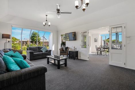 Photo of property in 70 Regency Crescent, Redwood, Christchurch, 8051