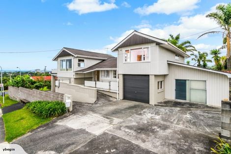 Photo of property in 177 Coronation Road, Hillcrest, Auckland, 0627