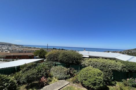 Photo of property in 14 Winston Place, Kew, Dunedin, 9012